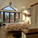Gosciniec Groblice Resort *