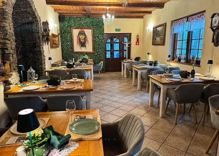 אתר נופש Gosciniec Groblice אוסטראון